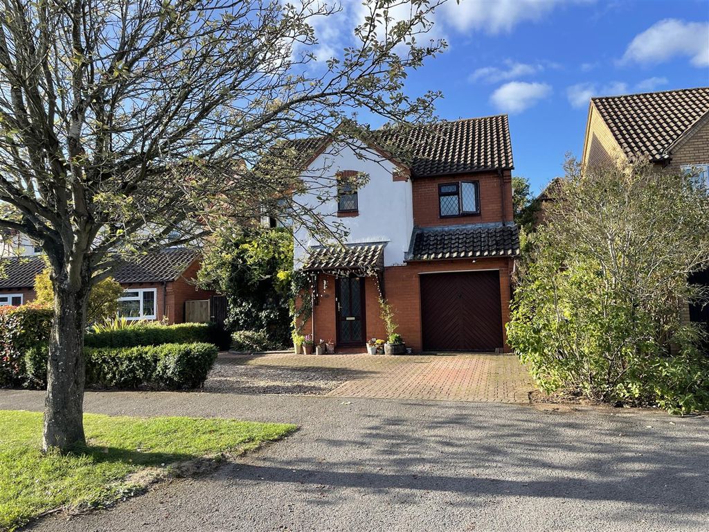4 bed detached house for sale in Onslow Road, Newent GL18 Zoopla