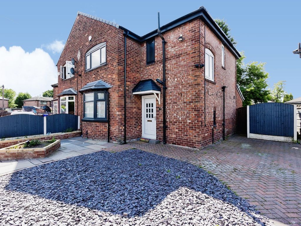 3 bed semidetached house for sale in Western Circle, Manchester M19, £