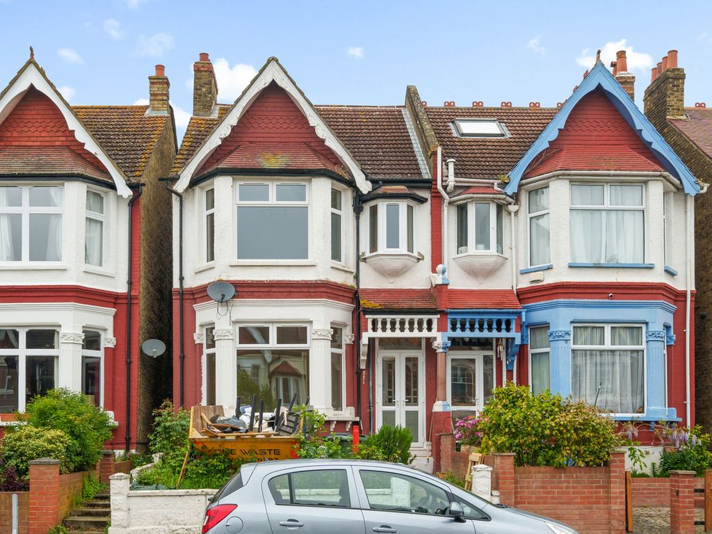 4 bed semidetached house to rent in Heybridge Avenue, London SW16 Zoopla