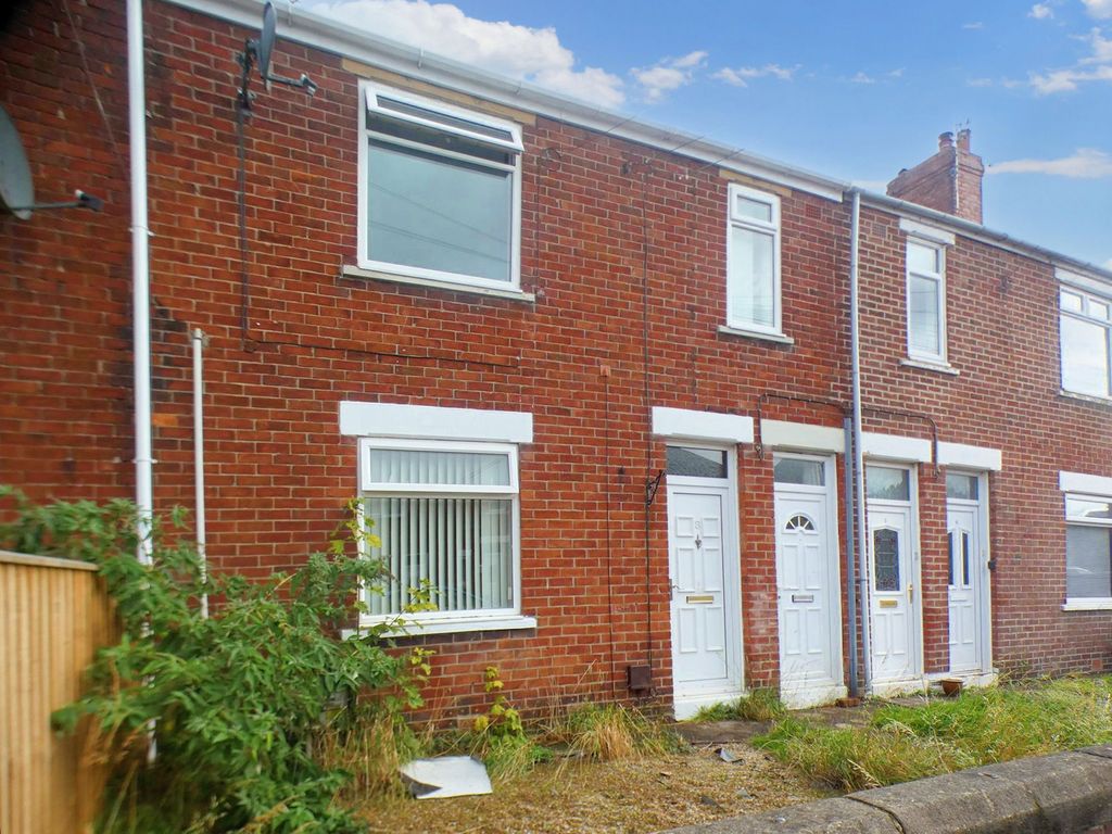 2 bed flat for sale in Alfred Avenue, Bedlington NE22, £49,950 Zoopla