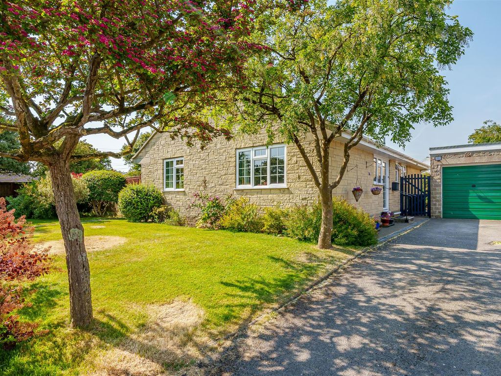 3 bed detached bungalow for sale in Axe Valley Close, Mosterton