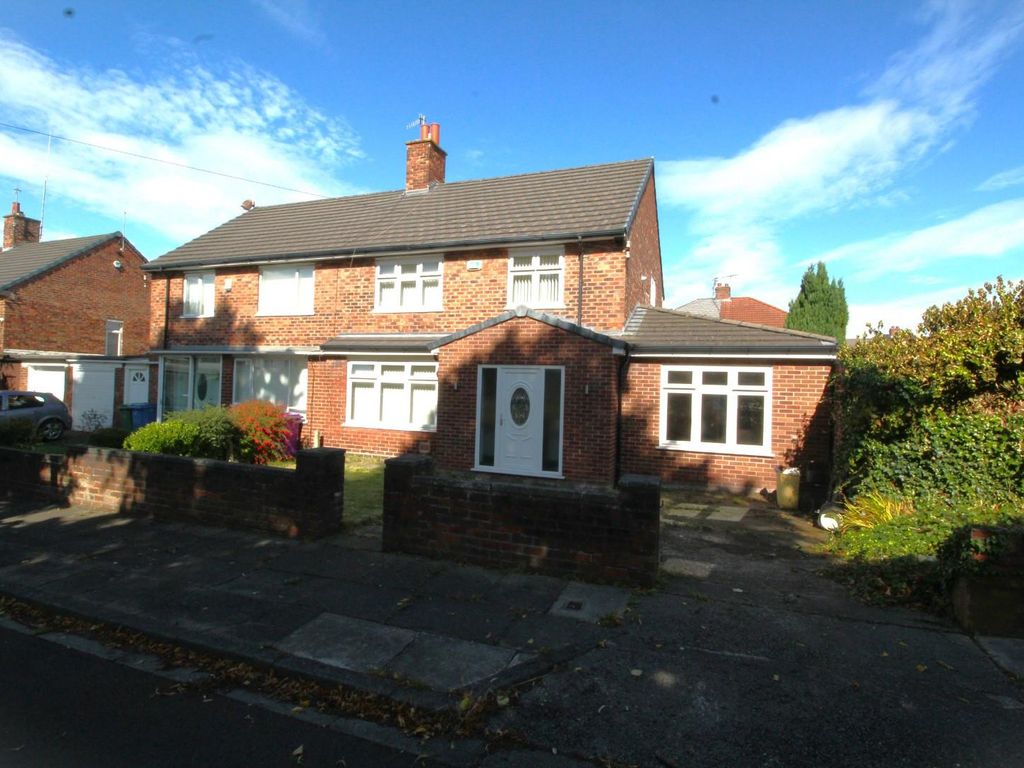 4 bed semidetached house for sale in Vicarage Close, Mossley Hill