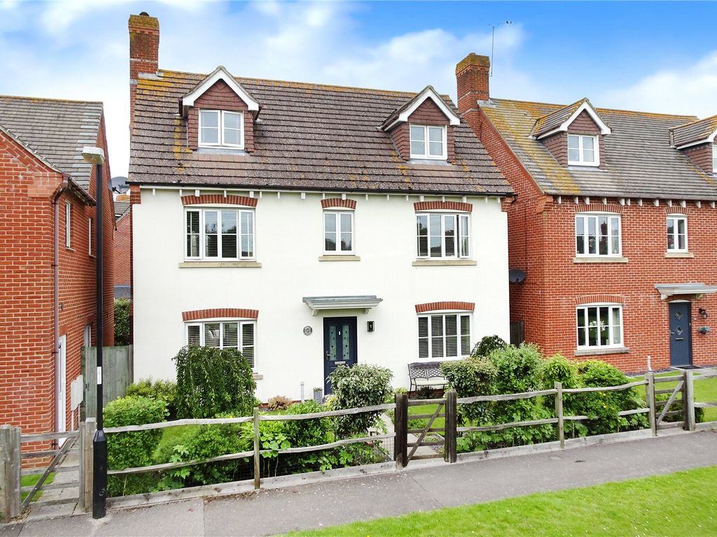 5 bed detached house for sale in Roman Avenue, Bramley Green, Angmering