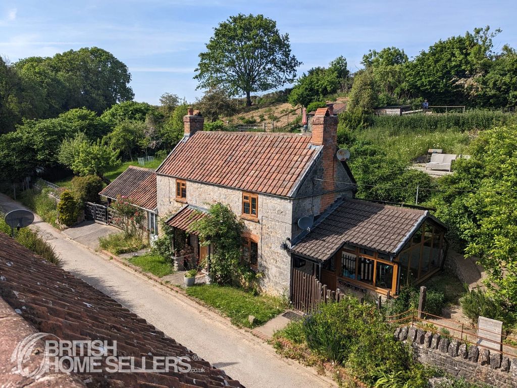 2 bed detached house for sale in Canada Coombe, Hutton, WestonSuper