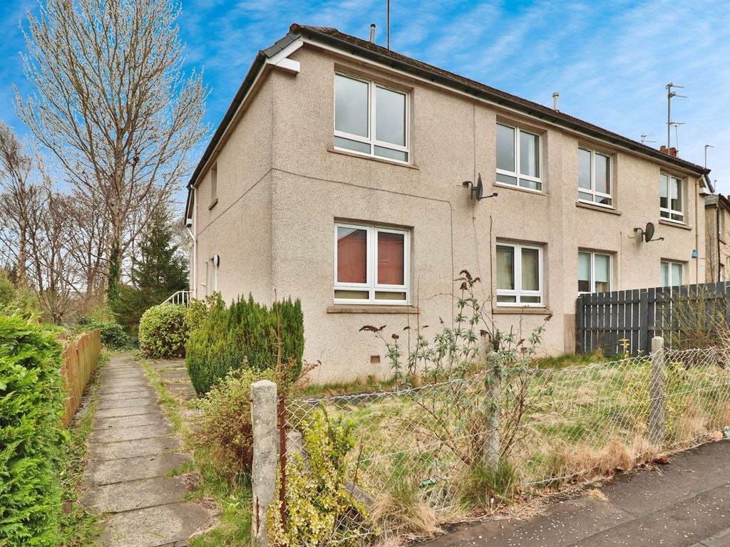 1 bed flat for sale in Emerson Road, Glasgow G64, £80,000