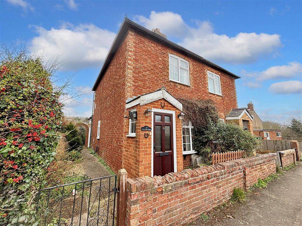 2 bed semidetached house for sale in Park Hill, Ampthill, Bedford MK45