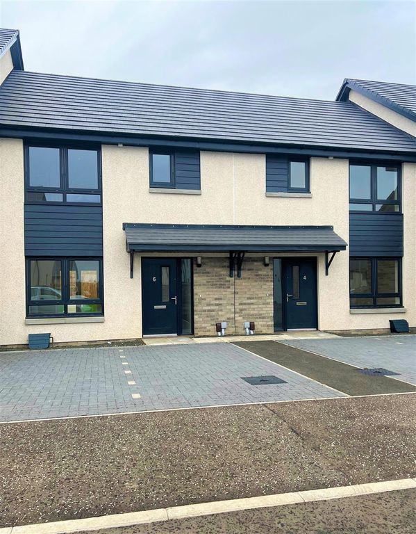 2 bed terraced house to rent in Buckingham Avenue, Harthill, Harthill