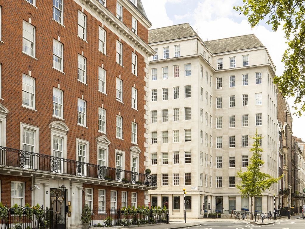 Grosvenor Square, London, 2 W1K