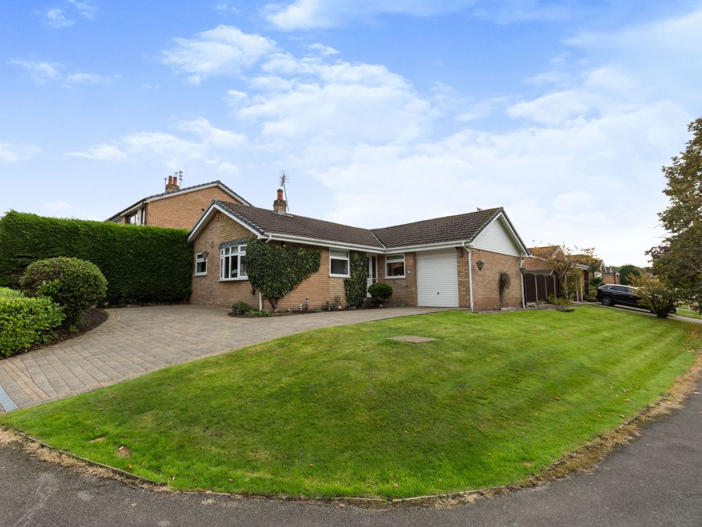 3 bed bungalow for sale in Hornchurch Drive, Chorley, Lancashire PR7