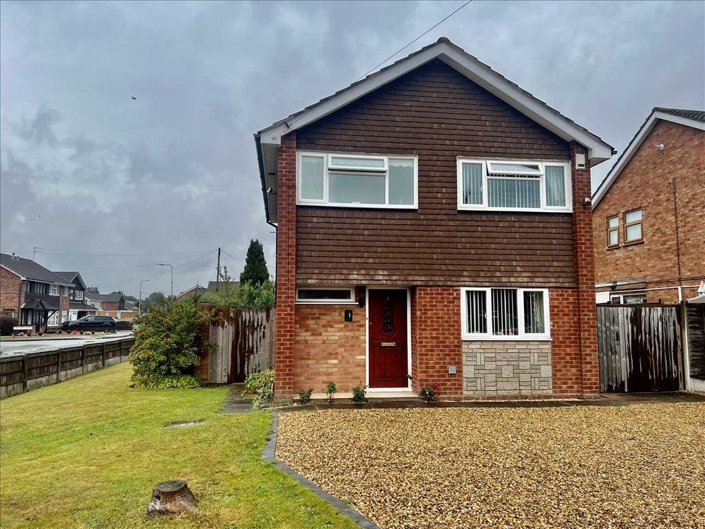3 bed detached house for sale in Soberton Close, Wednesfield