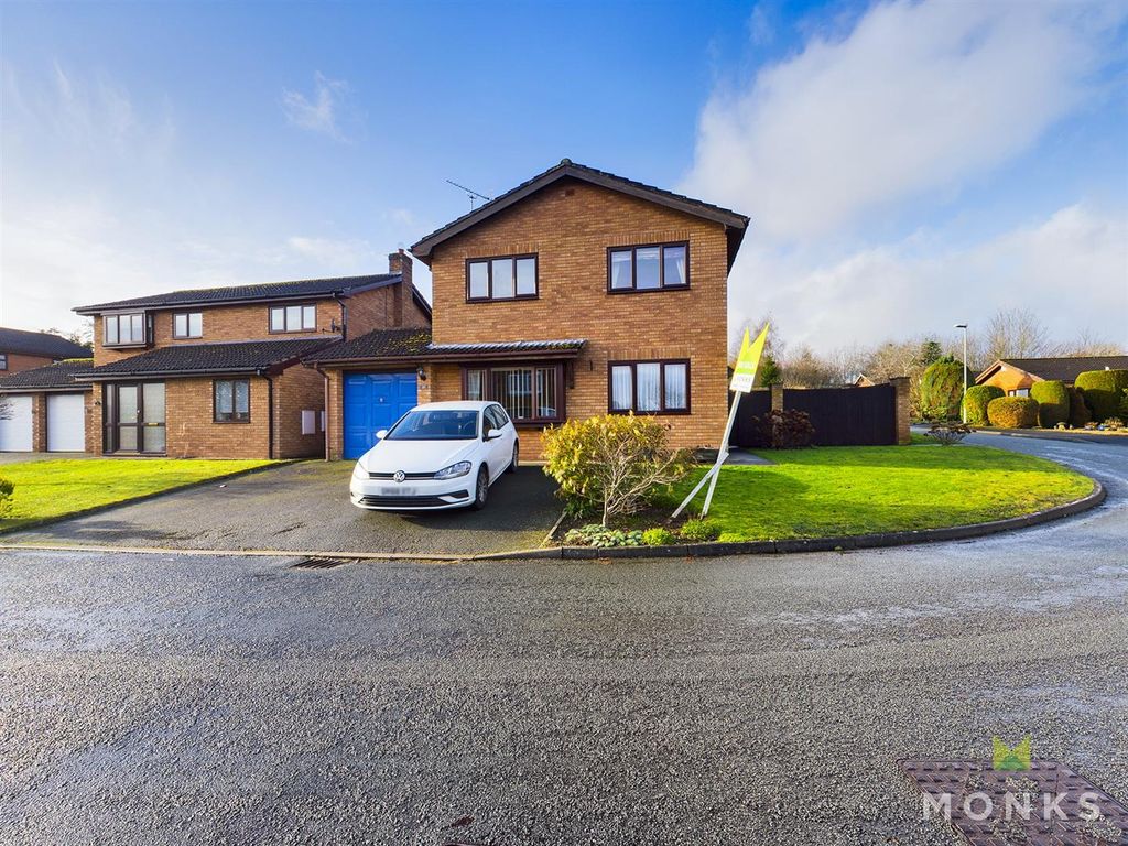 4 bed detached house for sale in Llanforda Mead, Oswestry SY11 Zoopla