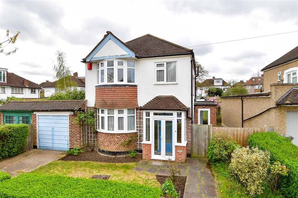 3 bed detached house for sale in Devonshire Way, Shirley, Croydon