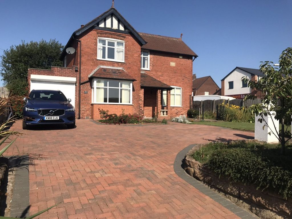 3 bed detached house for sale in Watnall Road, Hucknall, Nottingham