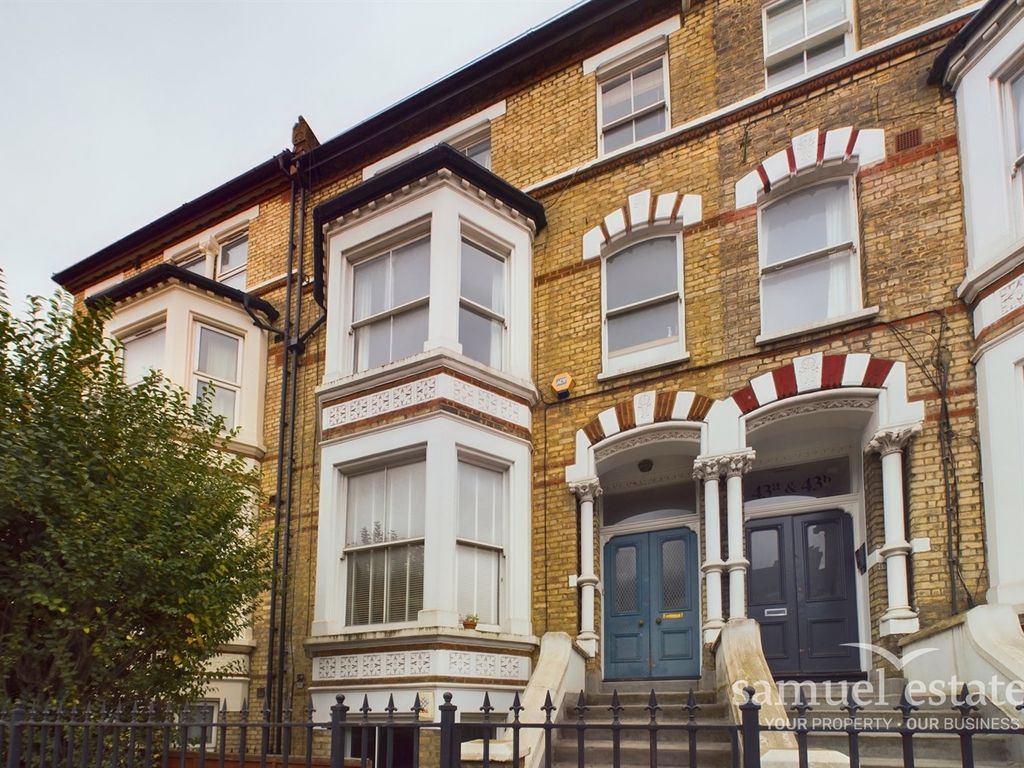 1 bed flat for sale in Battersea Rise, Battersea SW11, £450,000 Zoopla