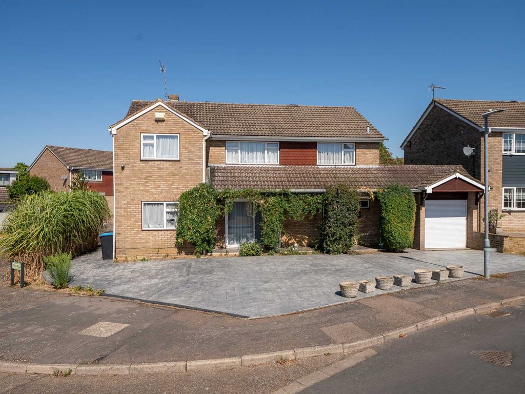 4 bed detached house for sale in Kilncroft, Leverstock Green HP3 Zoopla