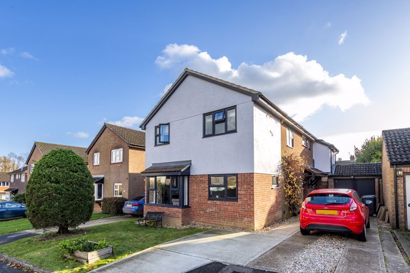 5 bed detached house for sale in Rockington Way, Crowborough TN6, £625,000 Zoopla