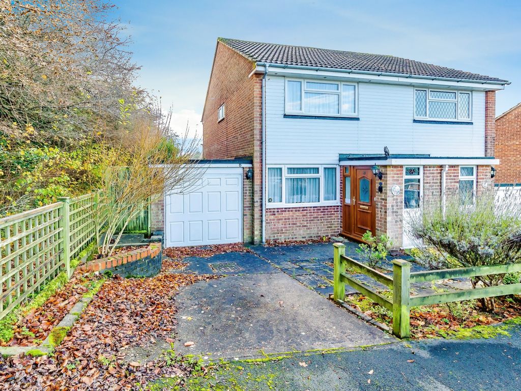 2 bed semidetached house for sale in Kittiwake Close, South Croydon