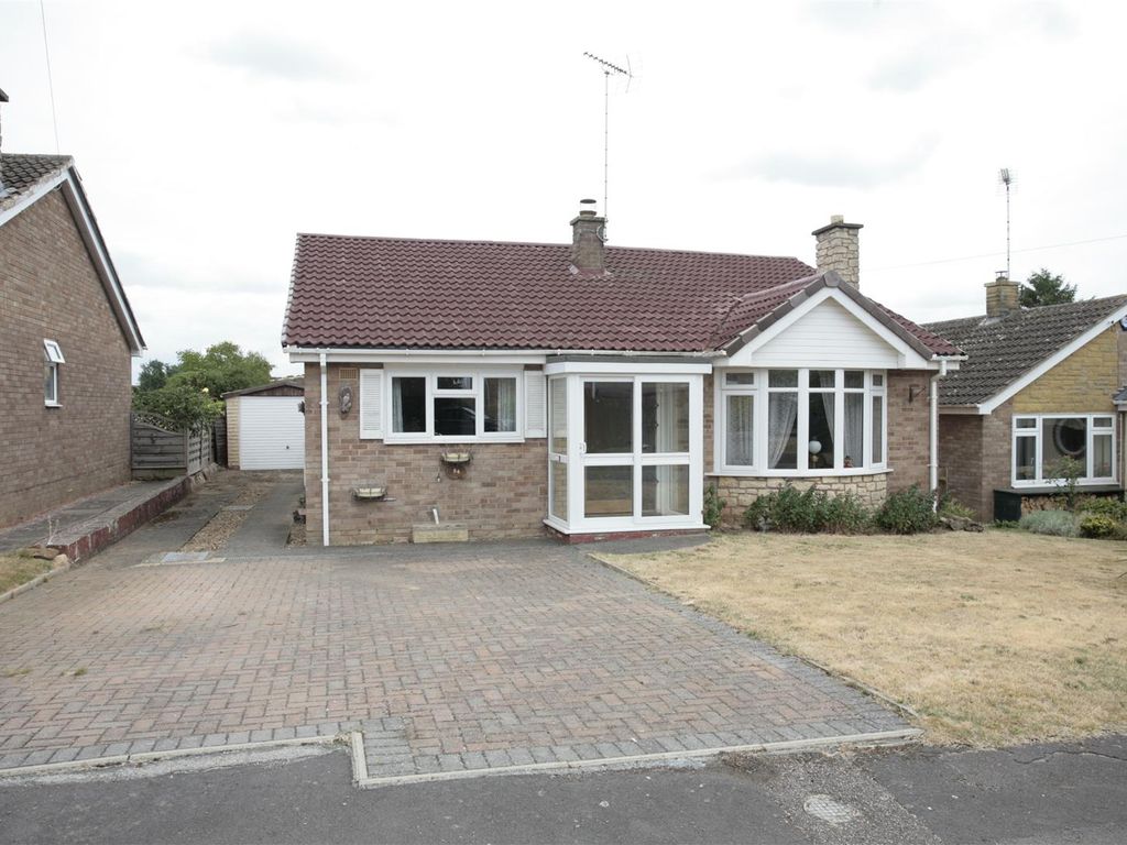 3 bed detached bungalow for sale in Thornhill, Banbury OX17 Zoopla