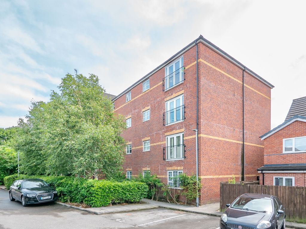 2 bed flat for sale in Larch Gardens, Manchester, Cheetham Hill M8, £
