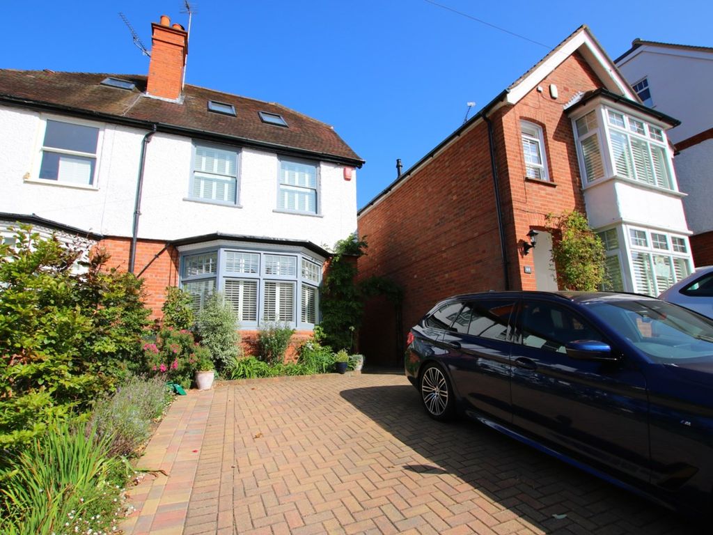 4 bed semidetached house for sale in Gipsy Lane, Wokingham RG40 Zoopla