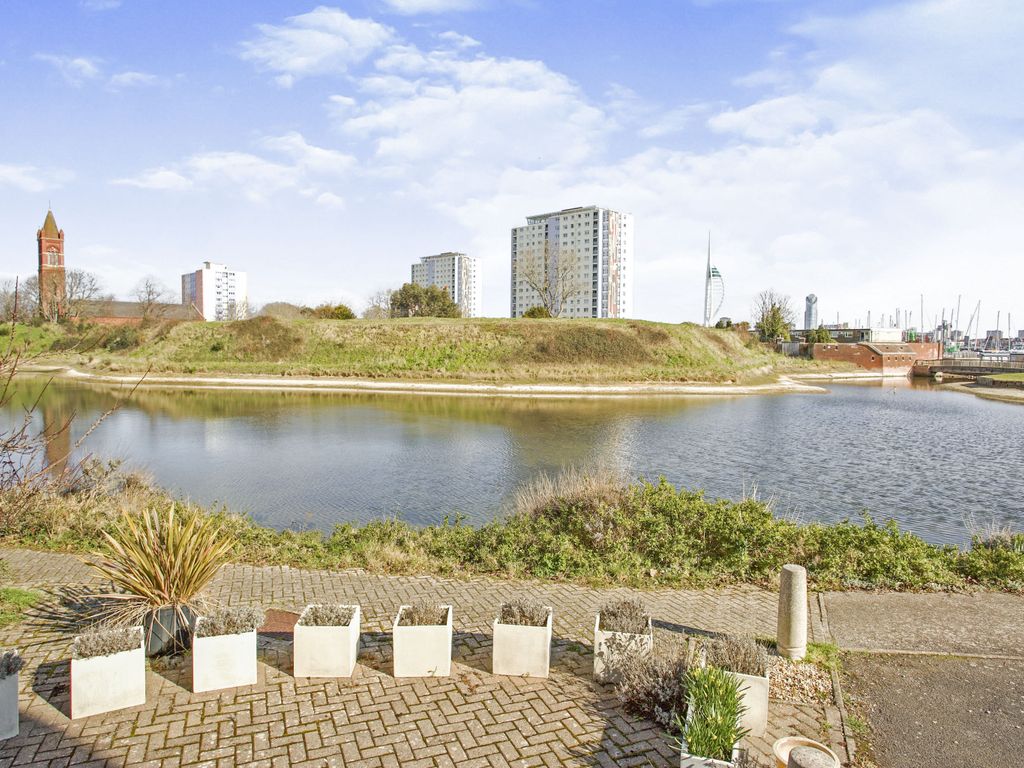 2 bed terraced house for sale in Rampart Row, Haslar Marina, Gosport