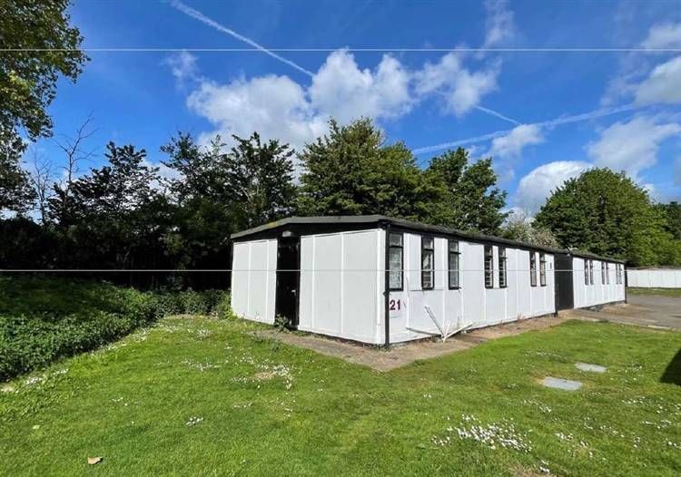 Commercial property to let in Unit 21 Grove Business Park, White