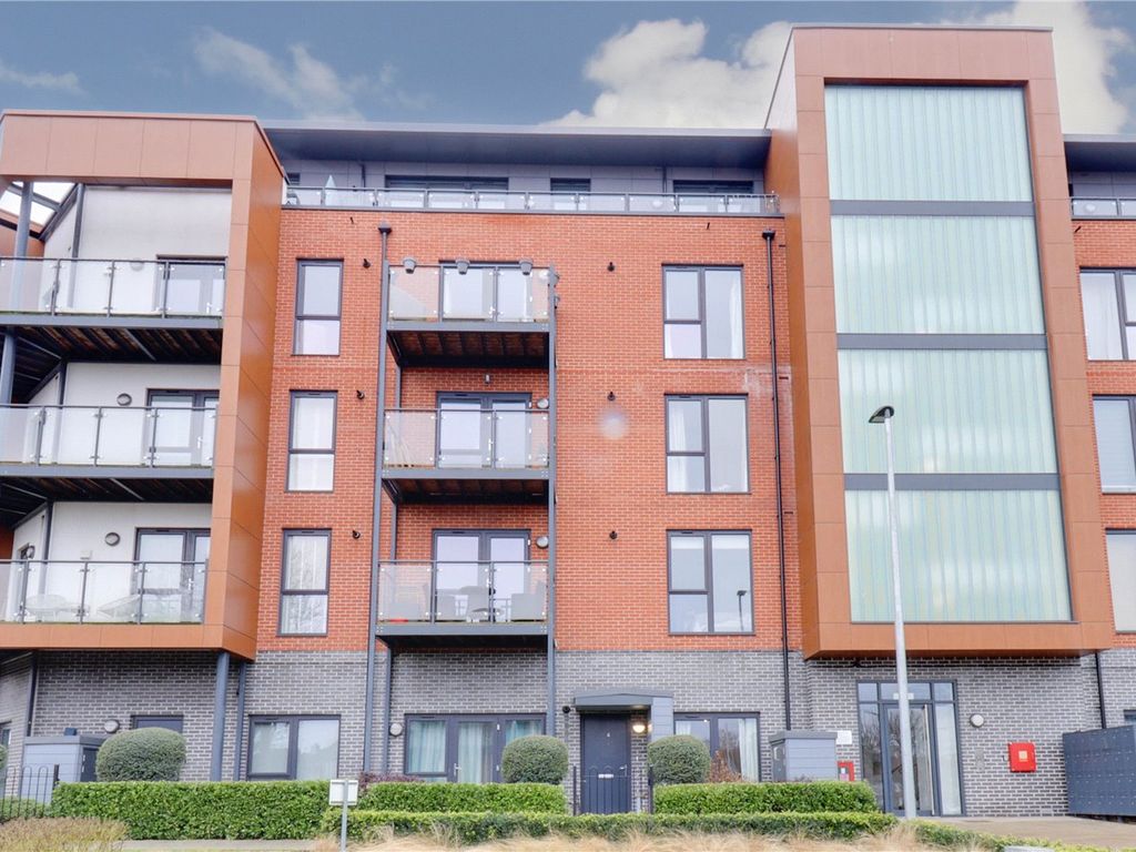 1 bed flat for sale in Bell Flower Lodge, 63 Gubbins Lane RM3 Zoopla