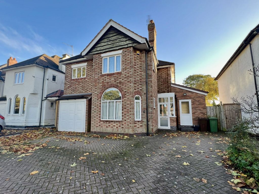 4 bed detached house for sale in Shakespeare Drive, Shirley, Solihull