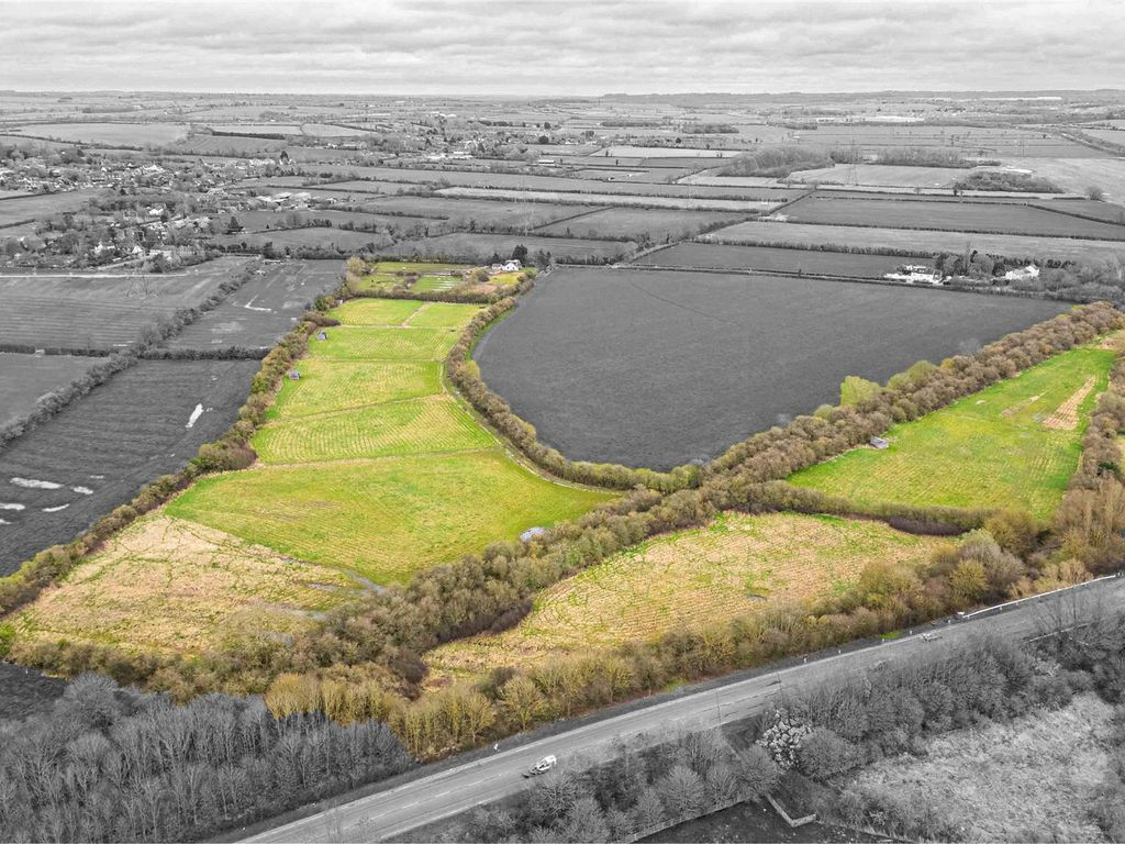 3 bed detached house for sale in Station Road, Stanbridge, Leighton