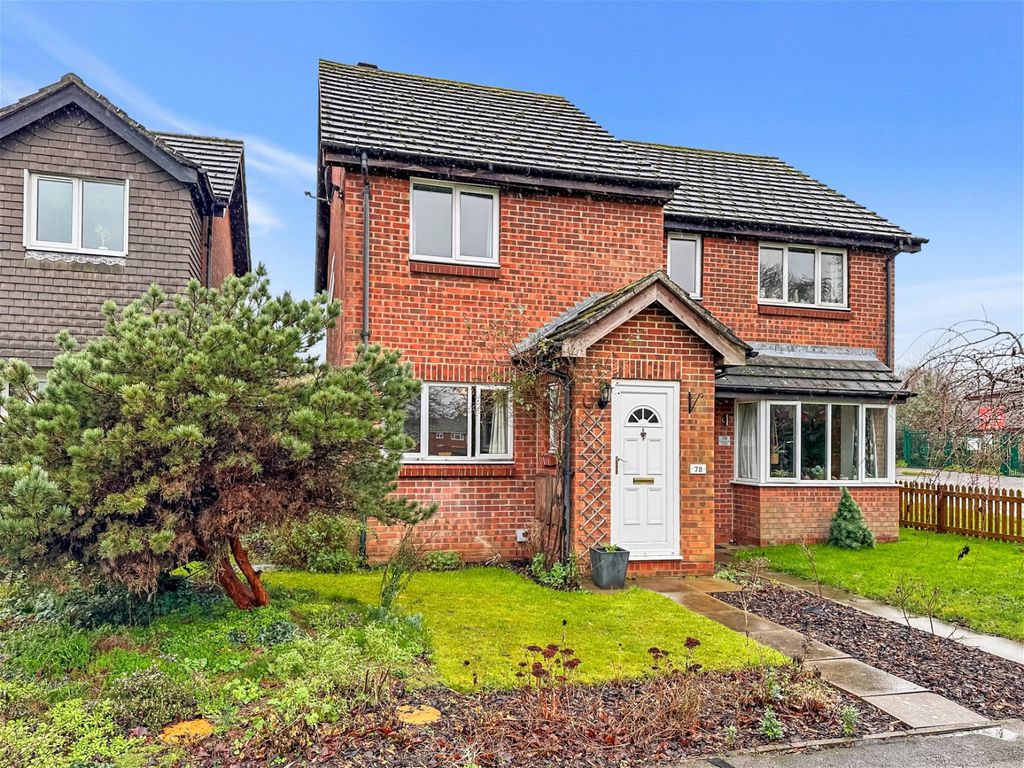 2 bed semidetached house for sale in Greenwich Gardens, Newport