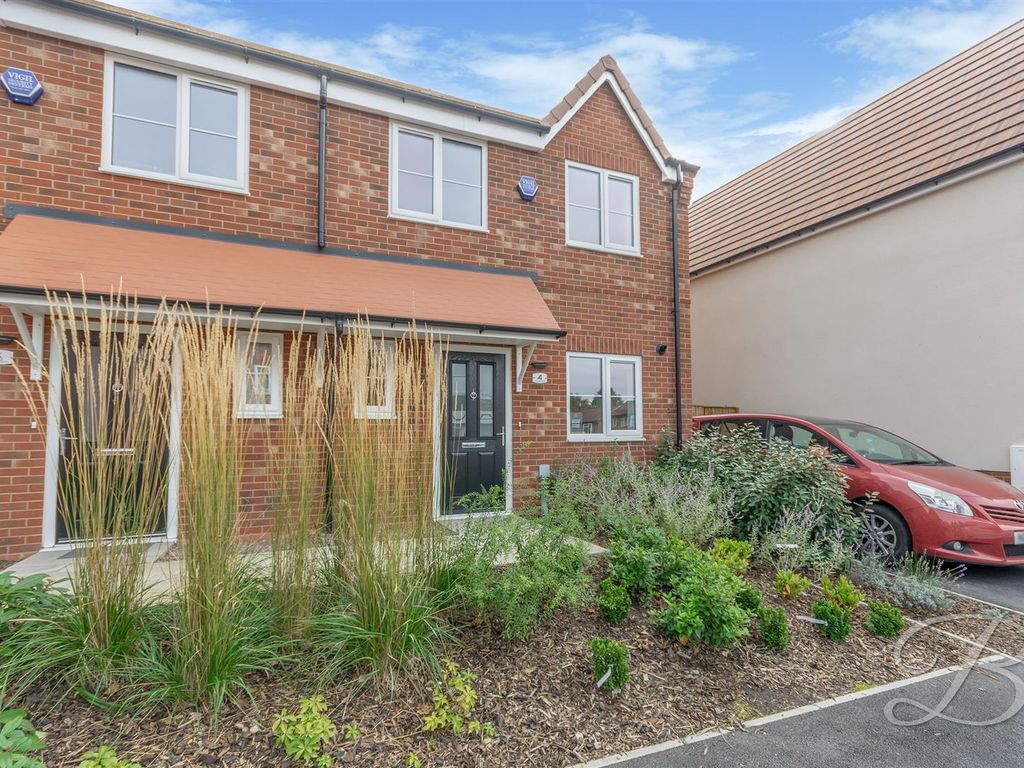 New home, 3 bed semidetached house for sale in Forest View, Sandy Lane