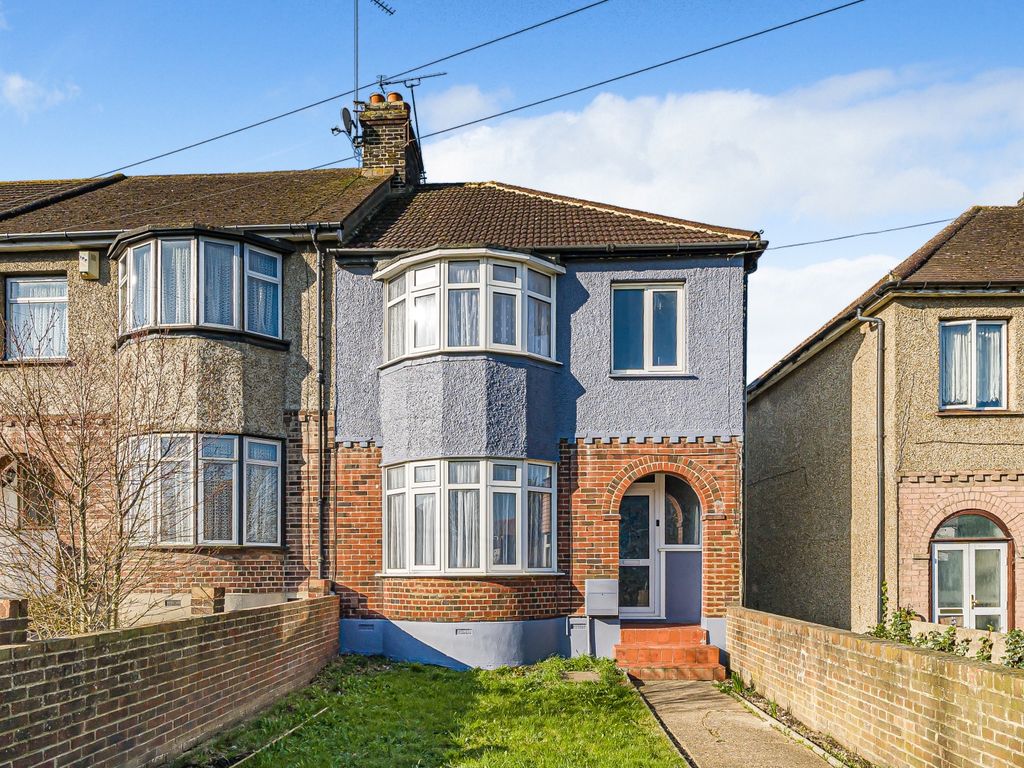 3 bed end terrace house for sale in Rochester Road, Gravesend DA12 Zoopla