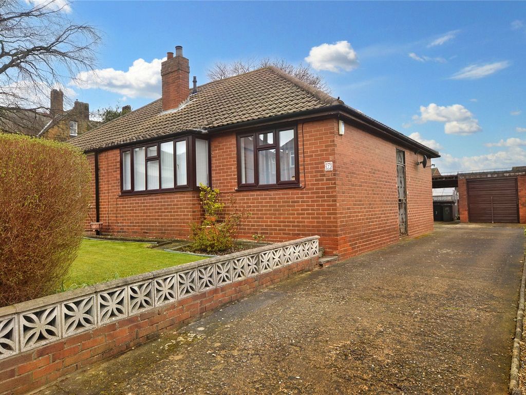 2 bed bungalow for sale in Oulton Lane, Woodlesford, Leeds LS26, £