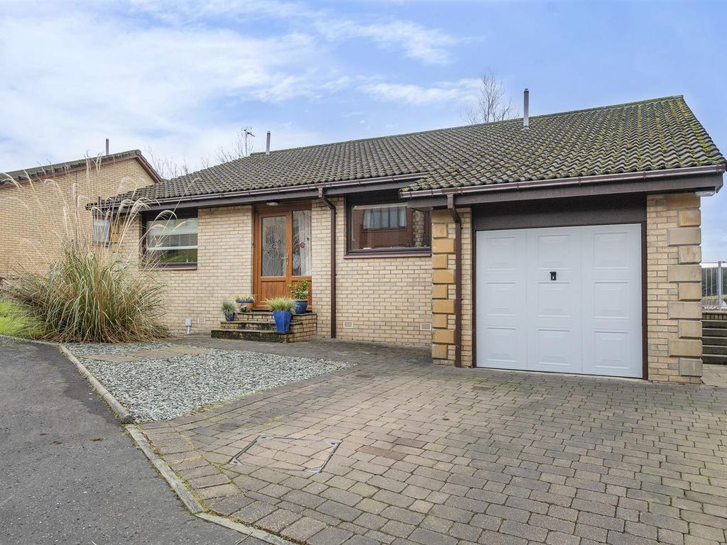 4 bed property for sale in Swinburne Drive, Sauchie, Alloa FK10, £