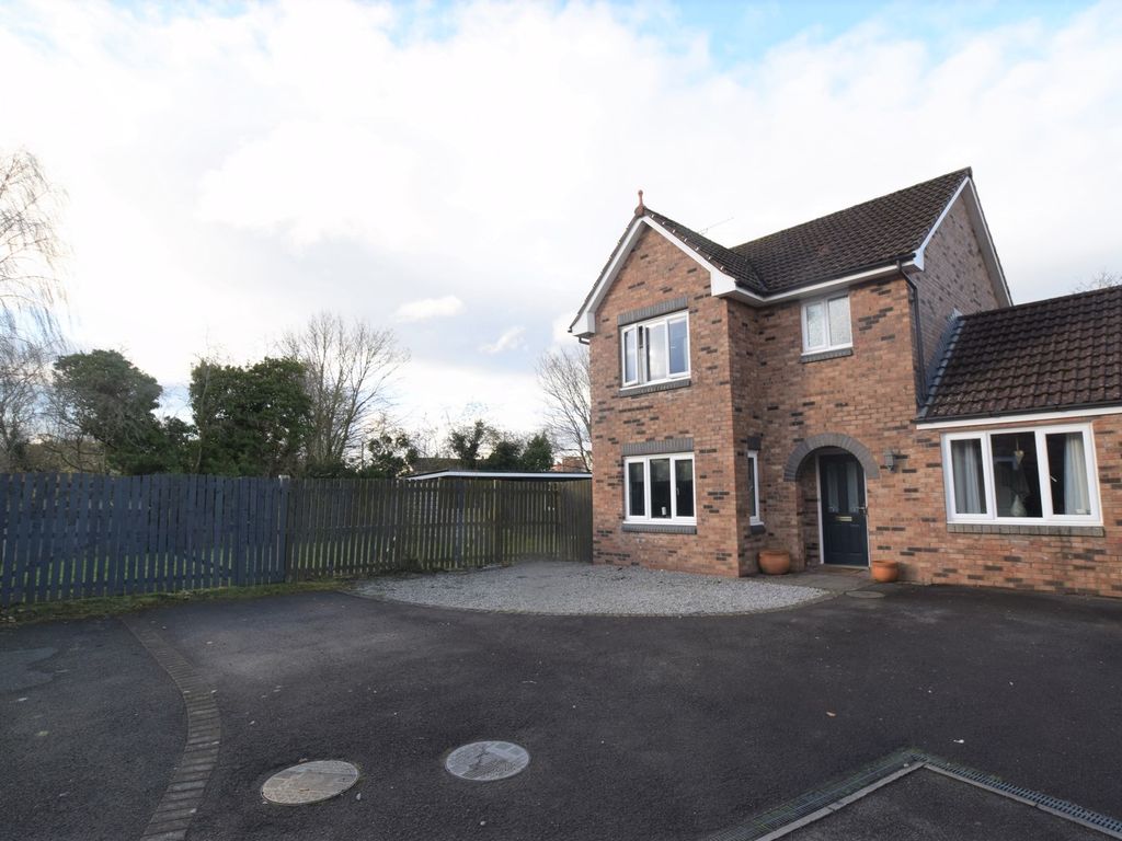 4 bed detached house for sale in 9 Clunie Avenue, Dumfries DG2, £230,000 Zoopla