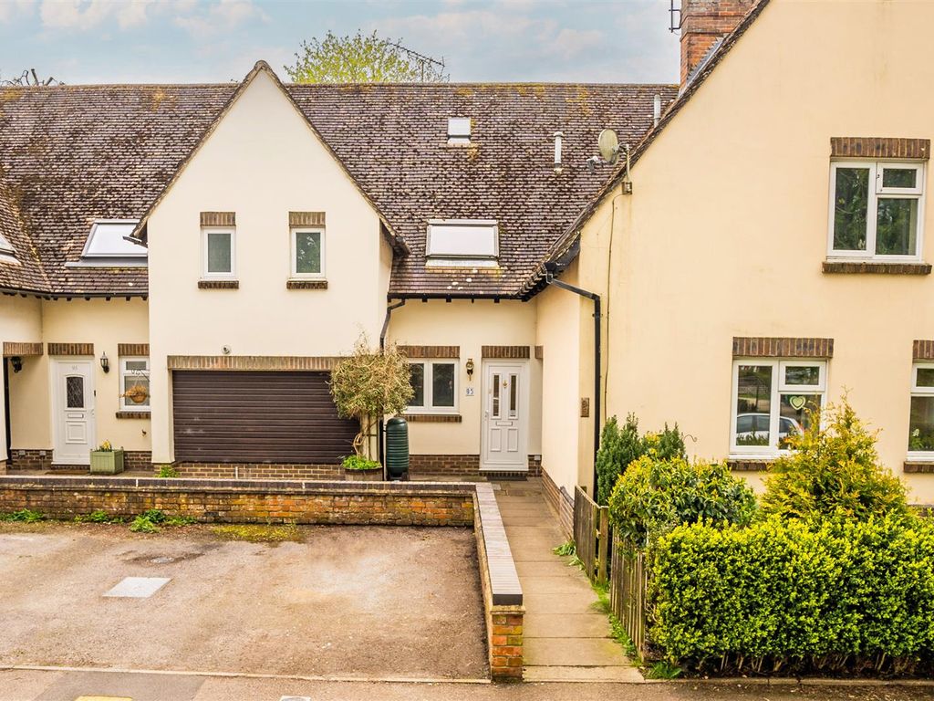 2 bed terraced house for sale in Baker Street, Waddesdon, Aylesbury