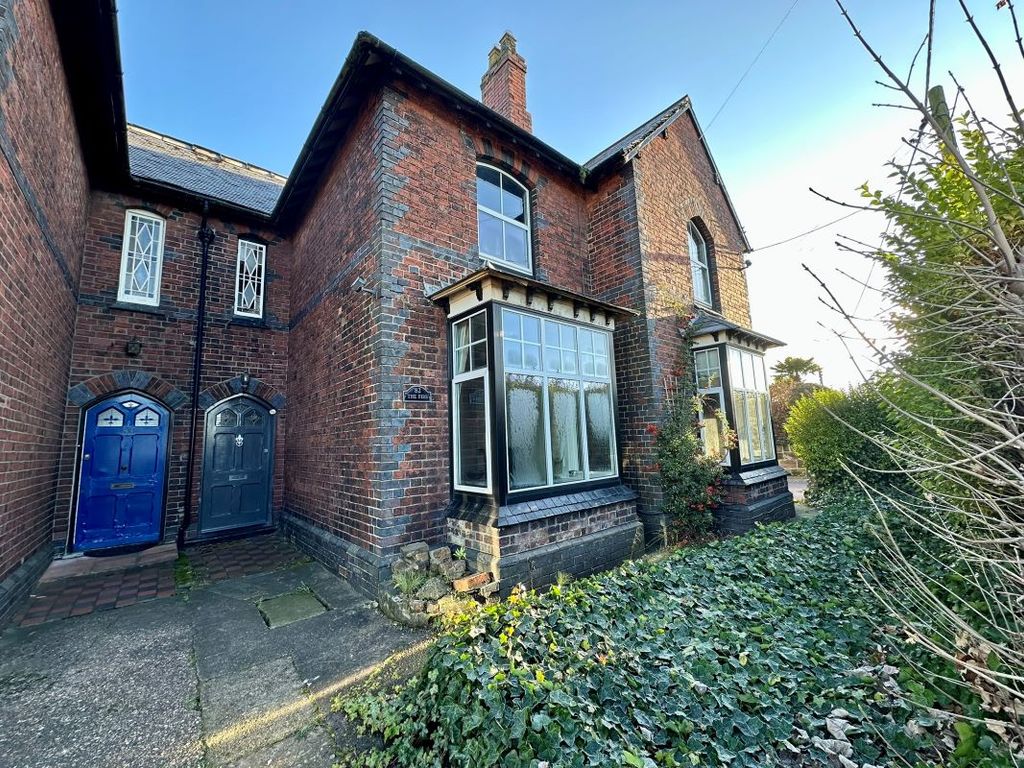 4 bed semidetached house for sale in 82 School Lane, Caverswall, Stoke