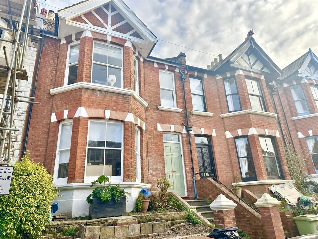 2 bed flat for sale in Milward Road, Hastings TN34, £270,000 Zoopla