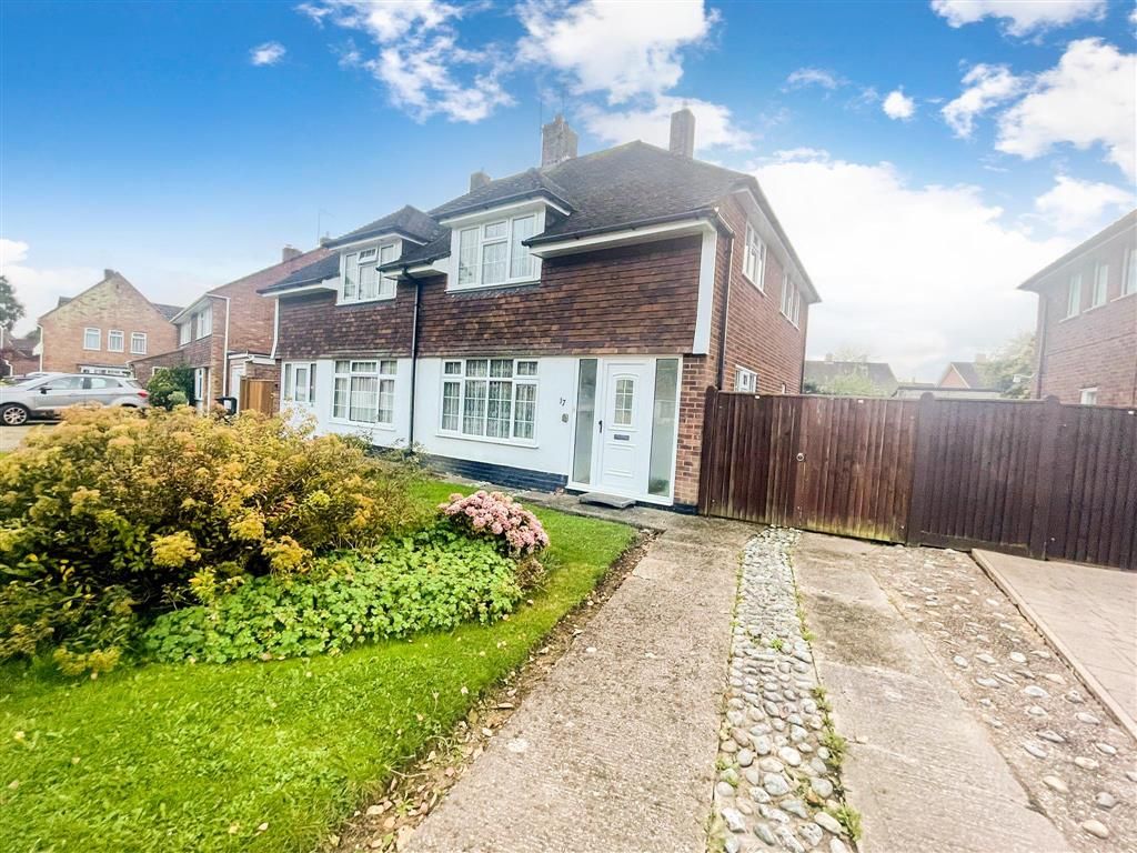 3 bed semidetached house for sale in Willow Lea, Tonbridge, Kent TN10