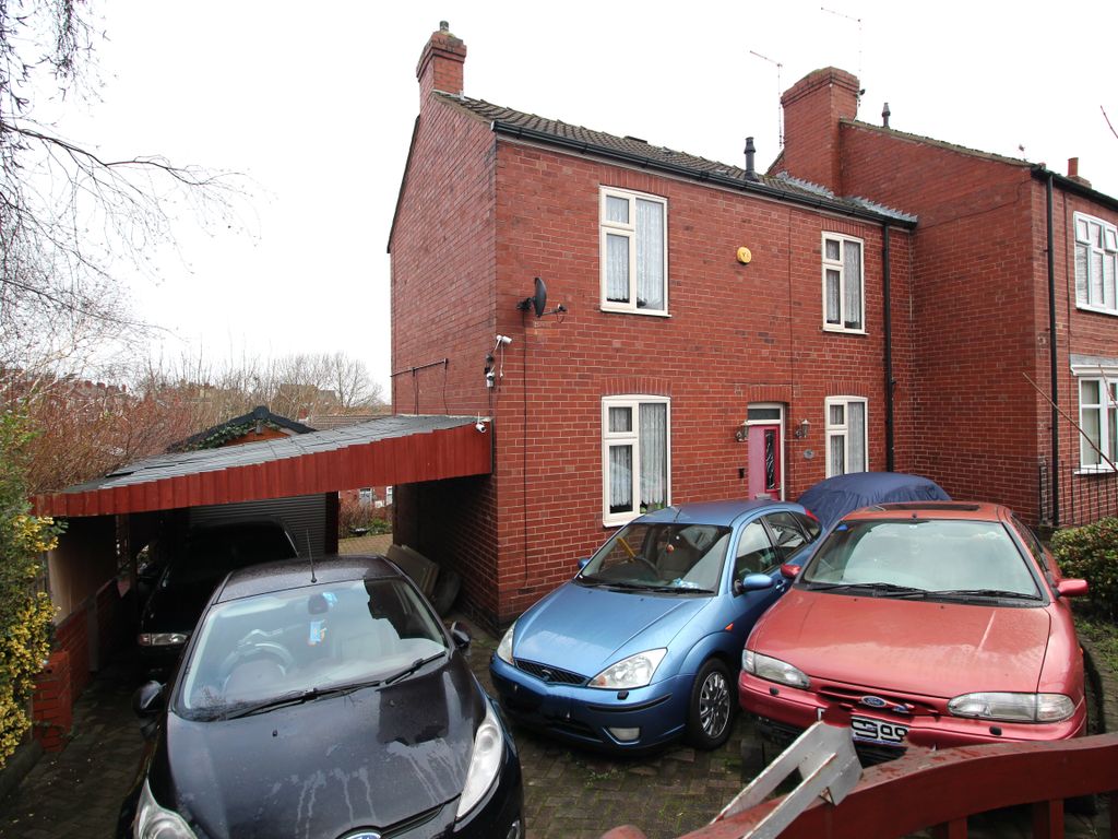 3 bed semidetached house for sale in Brookfield Avenue, Swinton