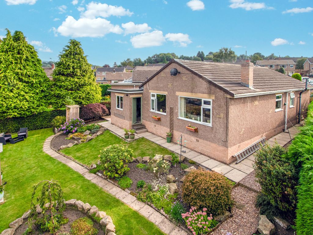 3 bed detached bungalow for sale in Moor Fold, New Mill, Holmfirth HD9