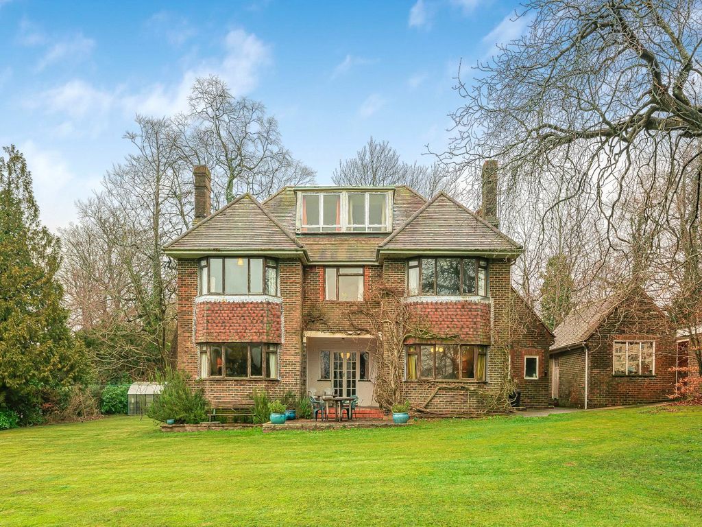 6 bed detached house to rent in Keymer Road, Hassocks, West Sussex BN6