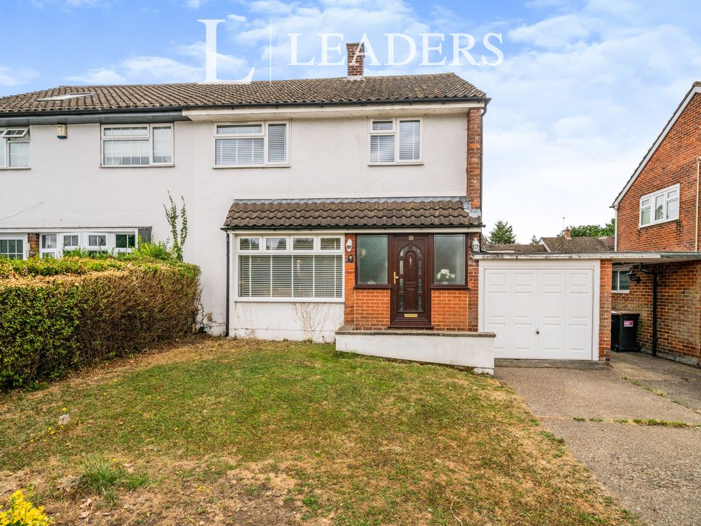 3 bed semidetached house to rent in Chapel Field, Newhall, Harlow CM17