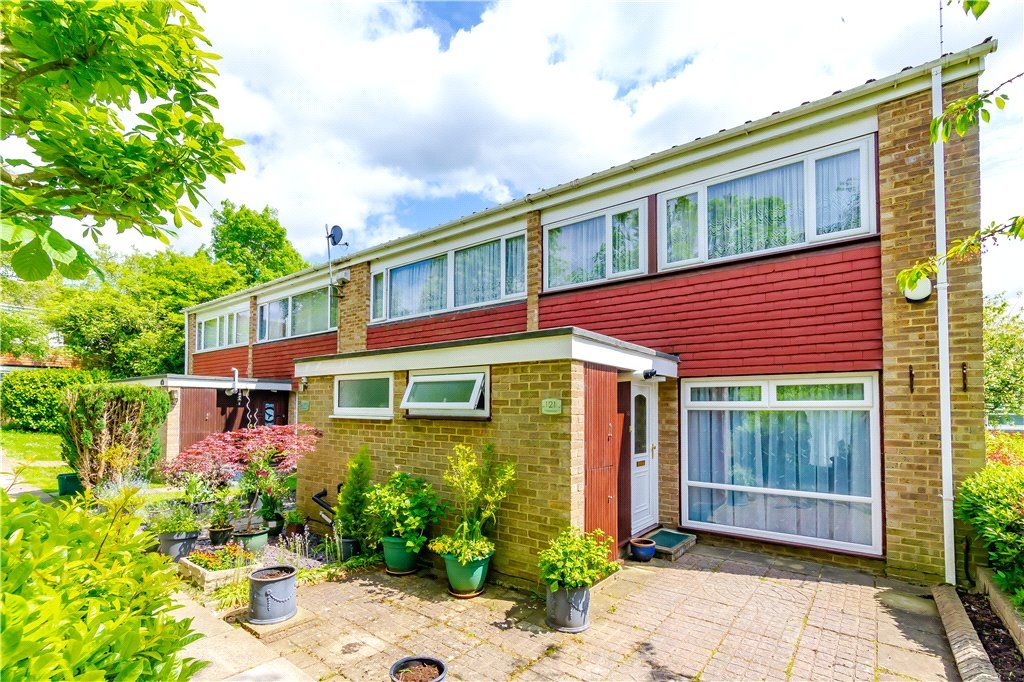 3 bed end terrace house for sale in Friars Wood, Pixton Way, Croydon