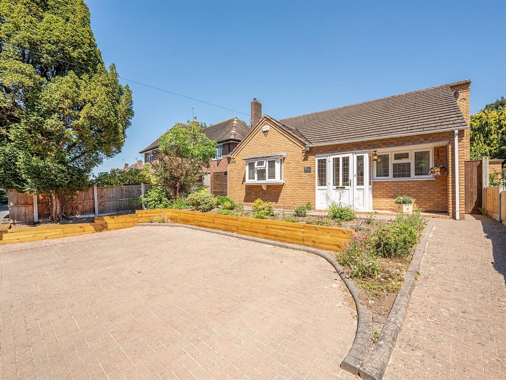 2 bed detached bungalow for sale in Hagley Road, Stourbridge DY9 Zoopla