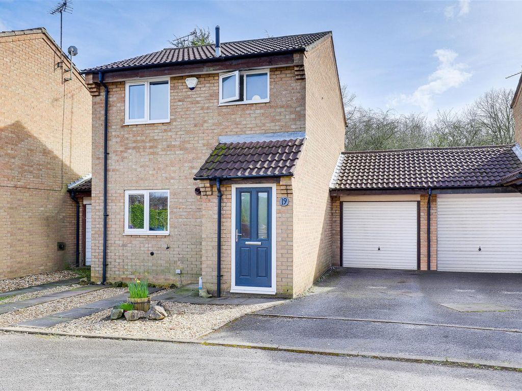 3 bed detached house for sale in Grampian Way, Long Eaton, Derbyshire