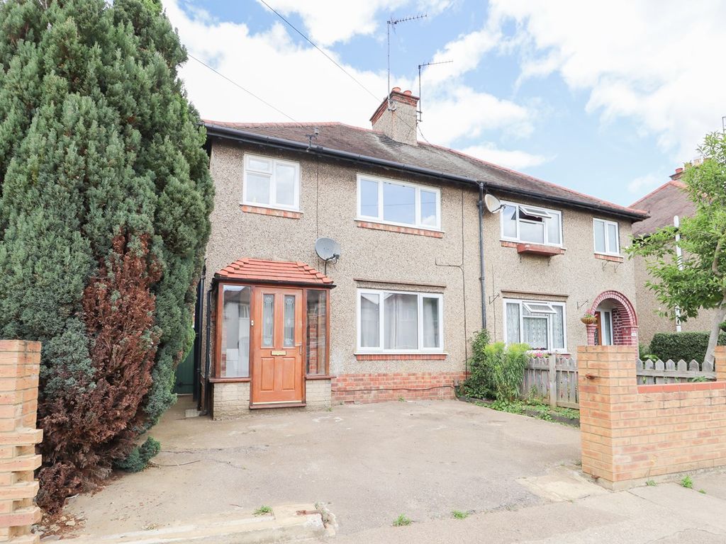 3 bed semidetached house for sale in Birchfield Road East, Northampton