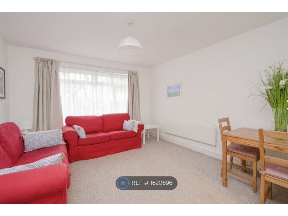 2 bed flat to rent in Morley Court, London SW19 Zoopla