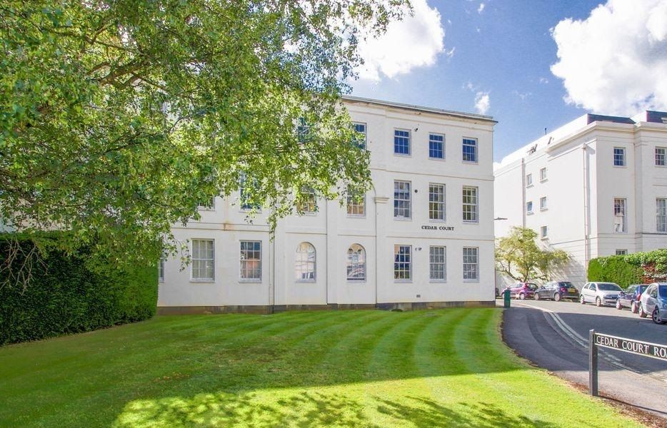 2 bed flat for sale in Cedar Court, Cedar Court Road, Cheltenham