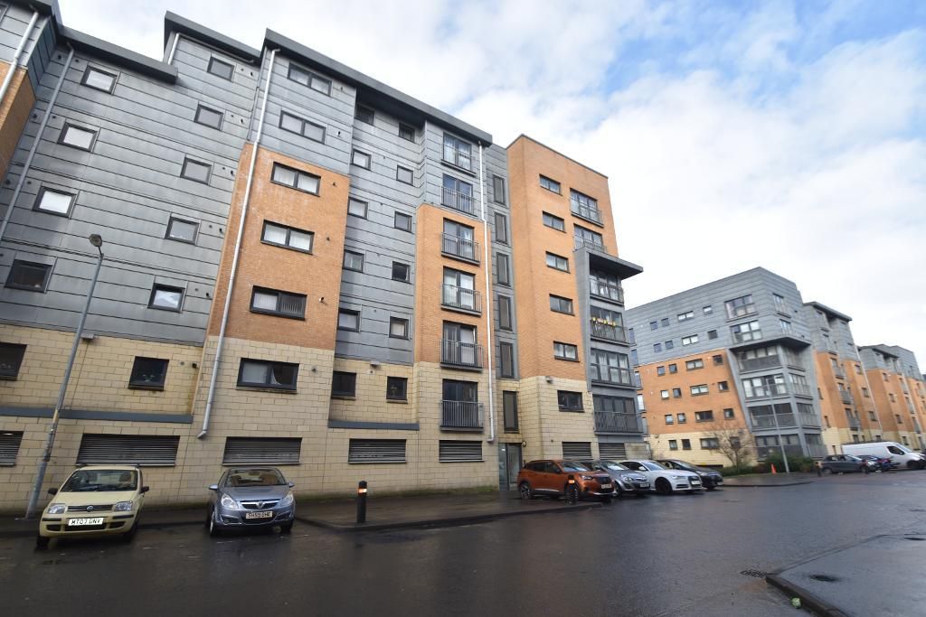 2 bed flat for sale in Barrland Street, Glasgow G41, £135,000 Zoopla